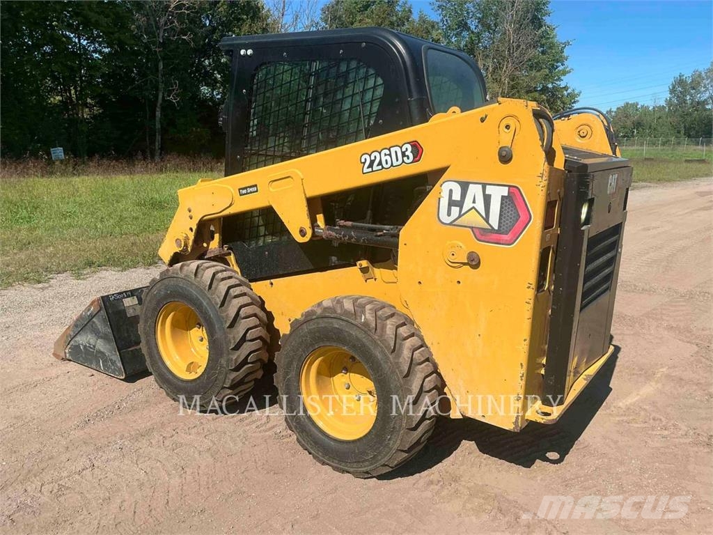 CAT 226D3 Kompaktlader