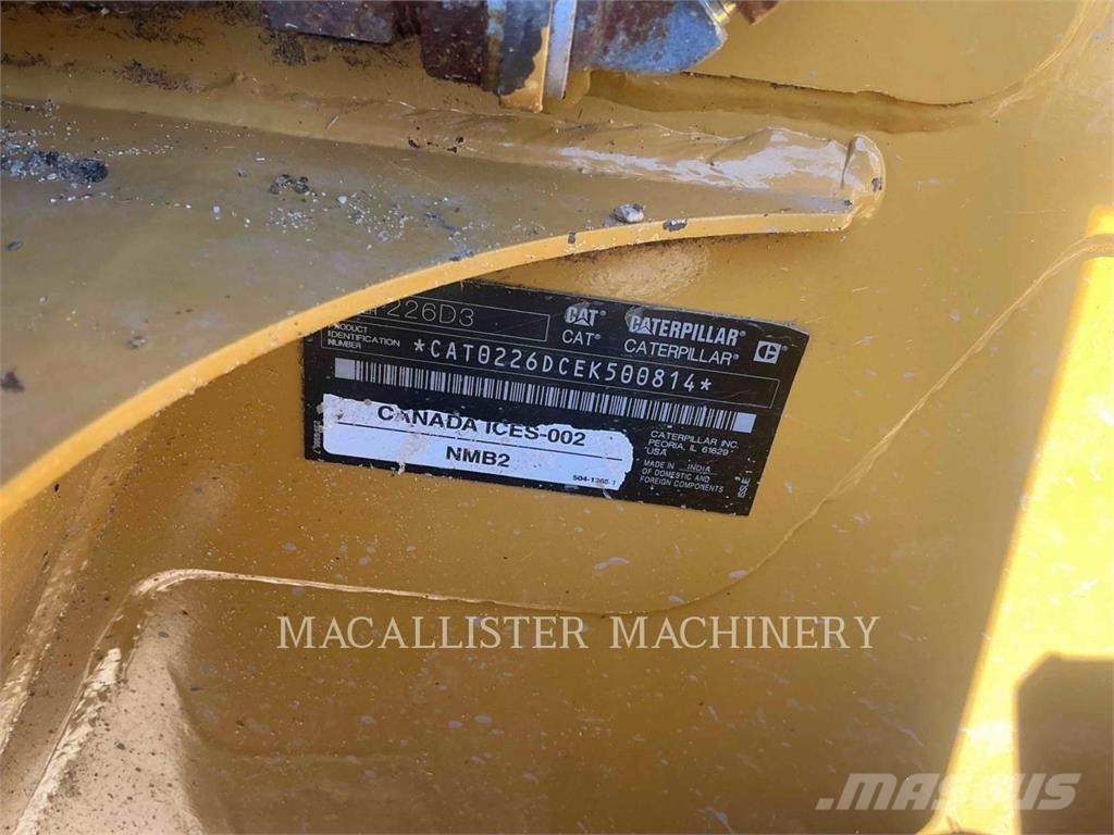 CAT 226D3 Kompaktlader