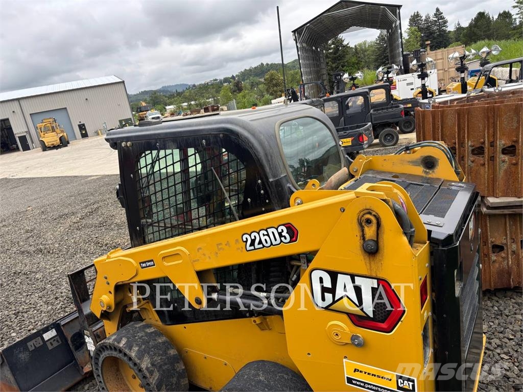 CAT 226D3 Minilæsser - skridstyret