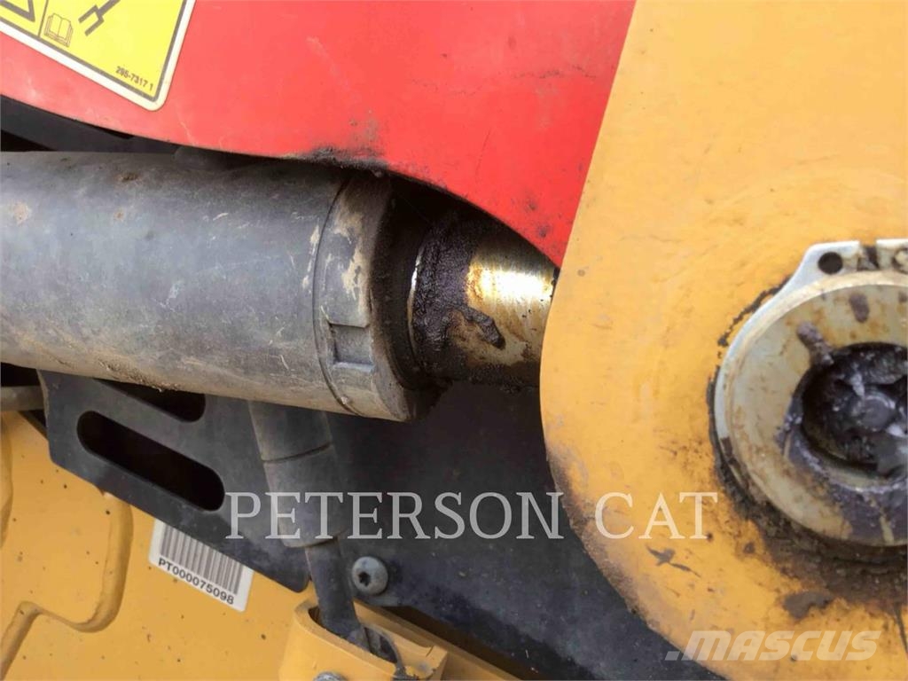 CAT 226D3 LRPO Šmykom riadené nakladače