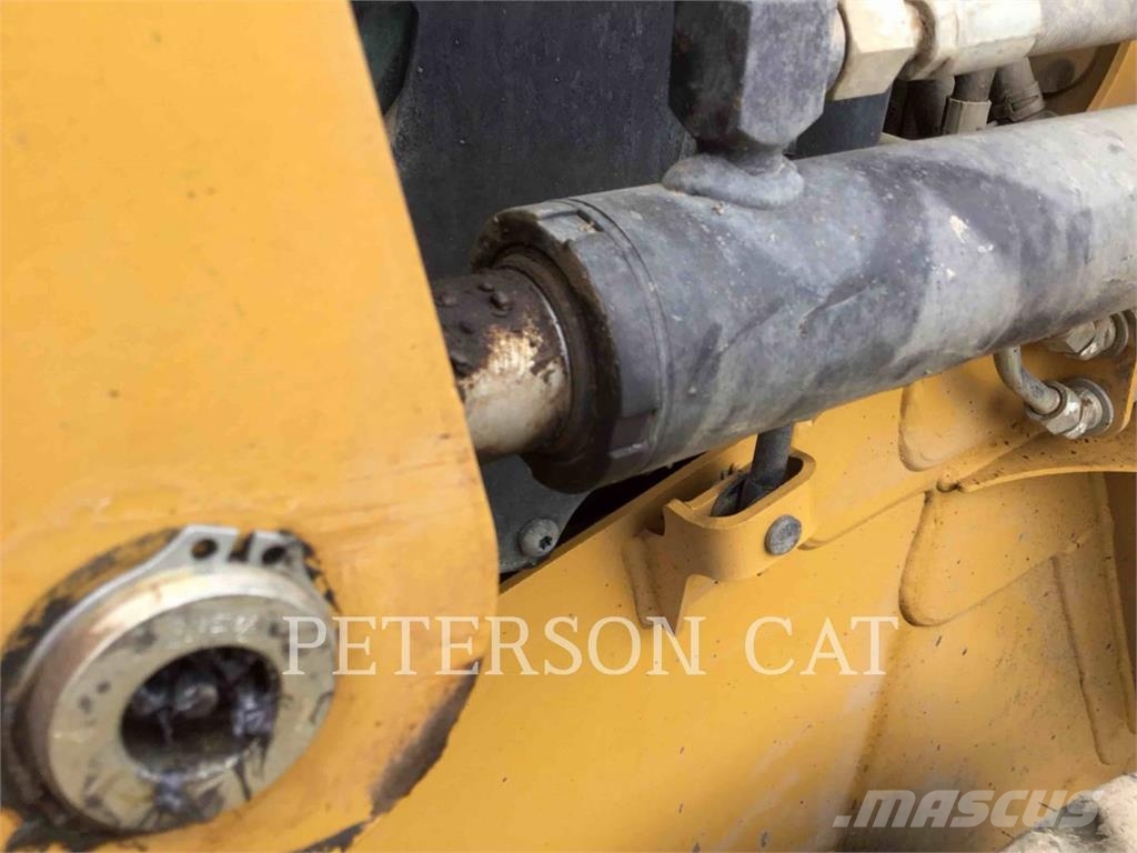 CAT 226D3 LRPO Šmykom riadené nakladače