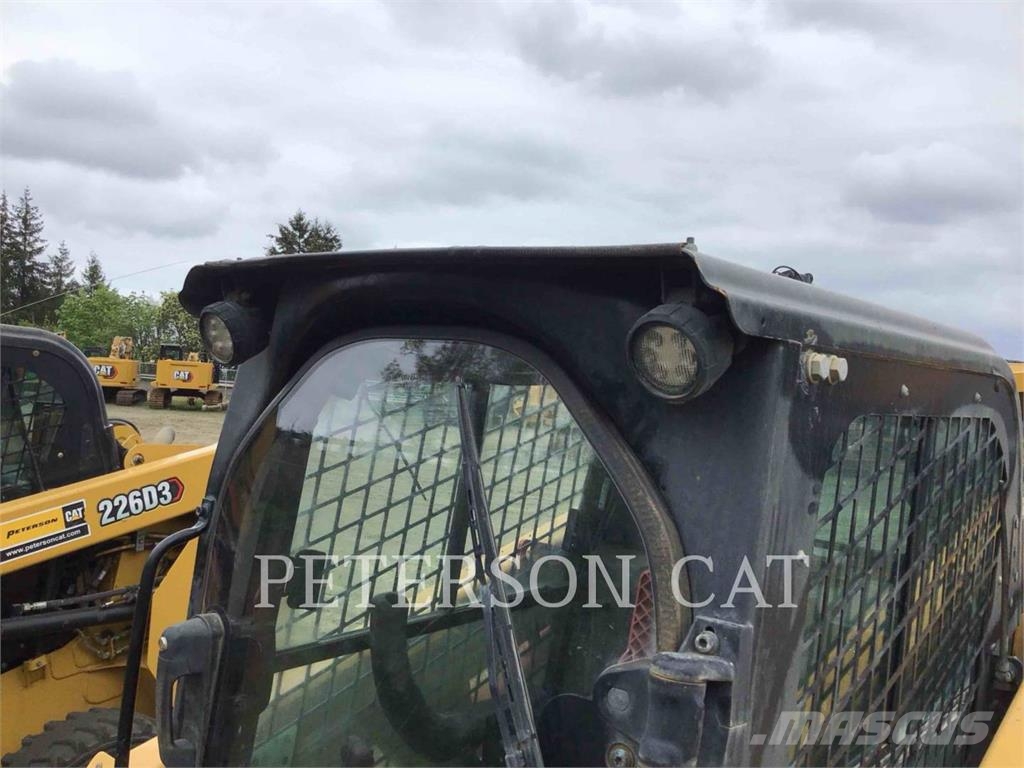 CAT 226D3 LRPO Šmykom riadené nakladače