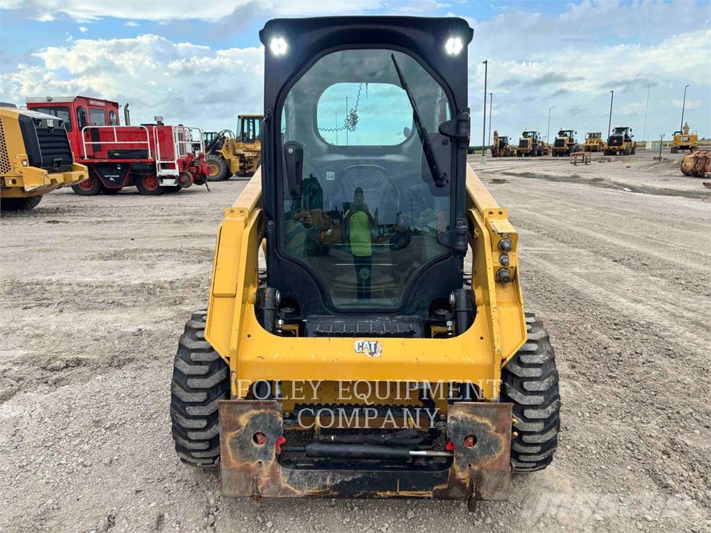CAT 226D3STD1C Skid steer mini utovarivači