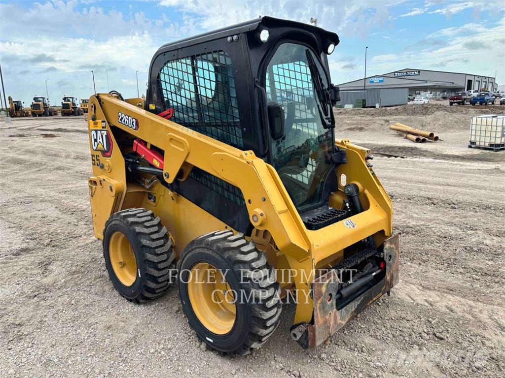 CAT 226D3STD1C Skid steer mini utovarivači