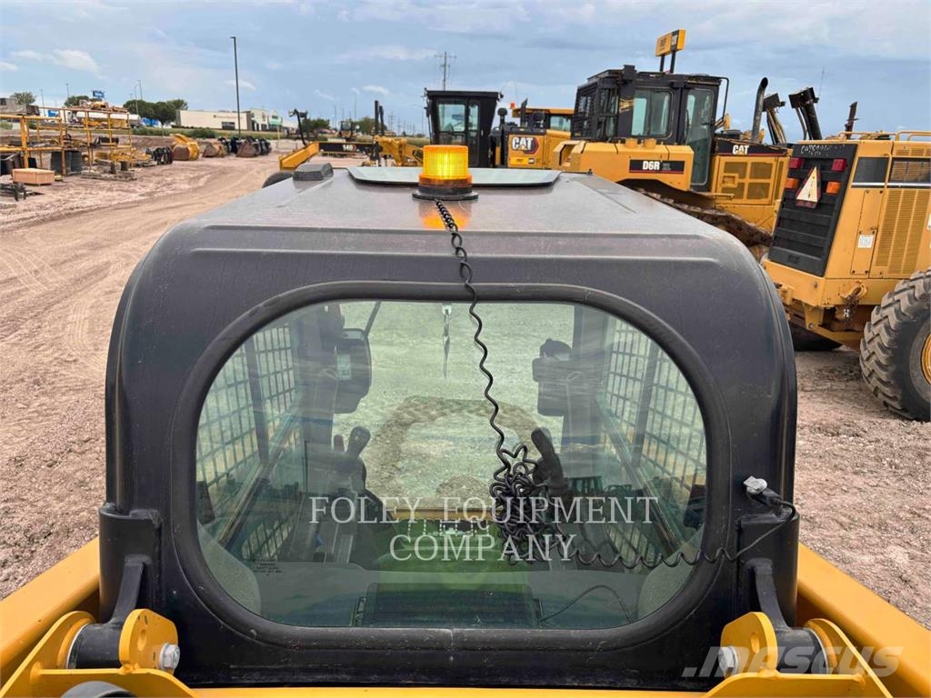 CAT 226D3STD1C Skid steer mini utovarivači