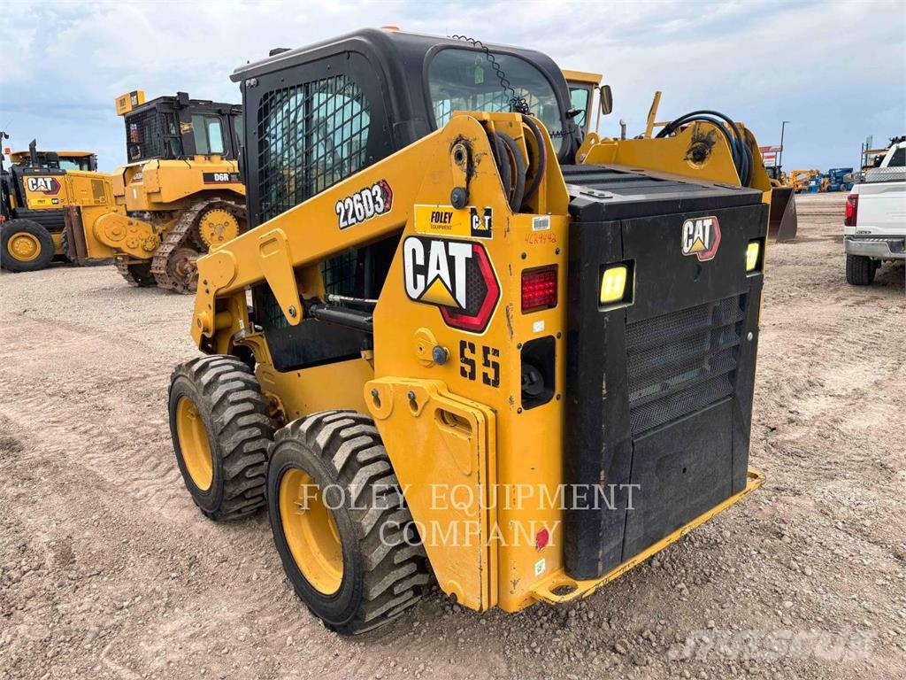 CAT 226D3STD1C Skid steer mini utovarivači