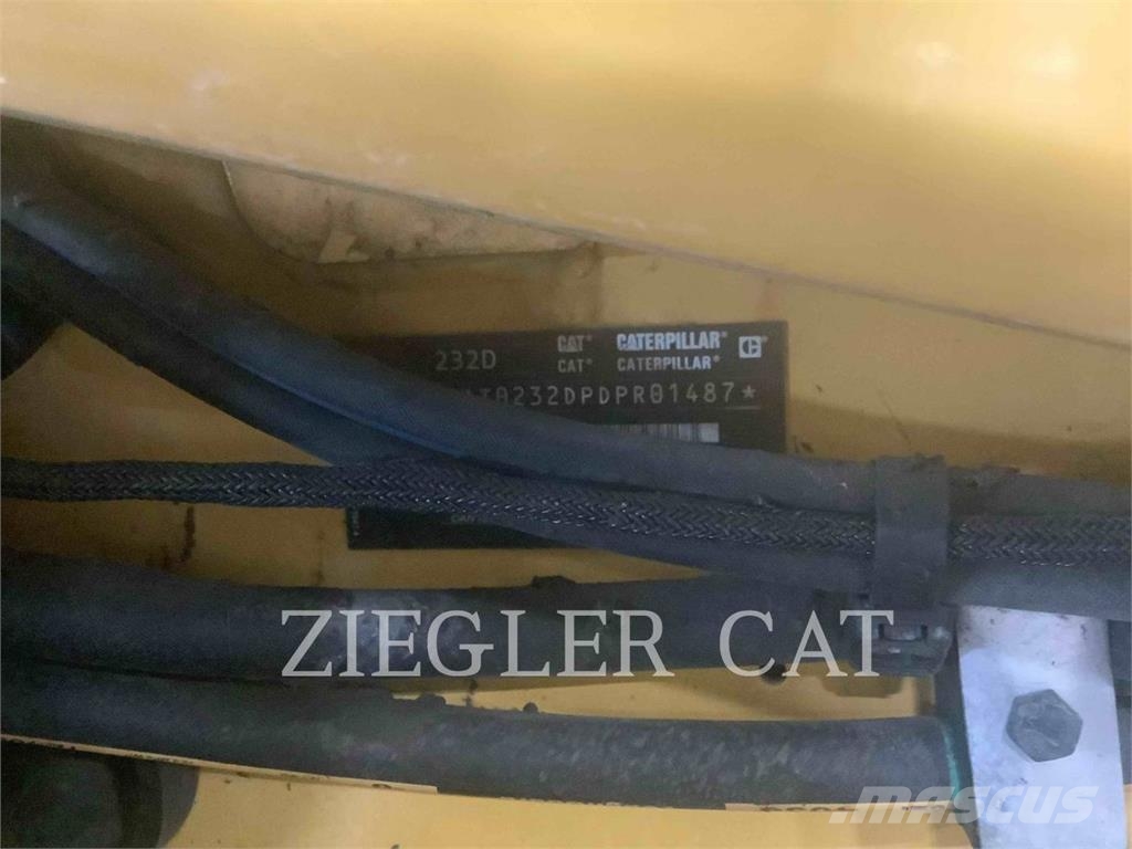 CAT 232D Skid steer loaders