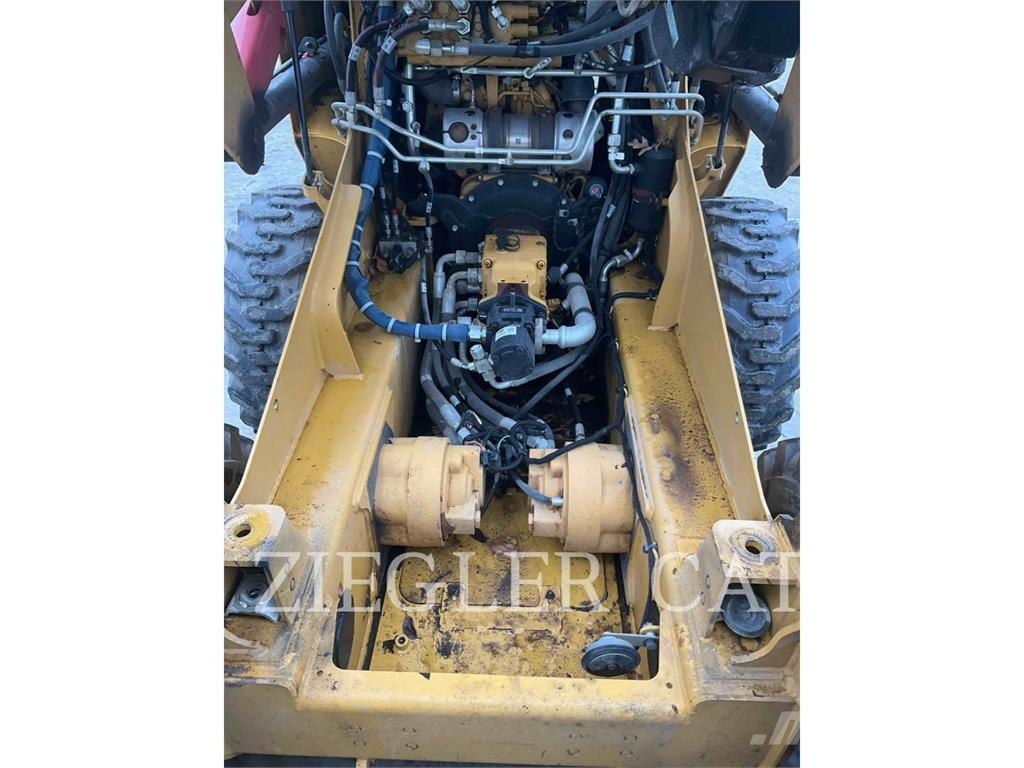 CAT 232D Skid steer loaders