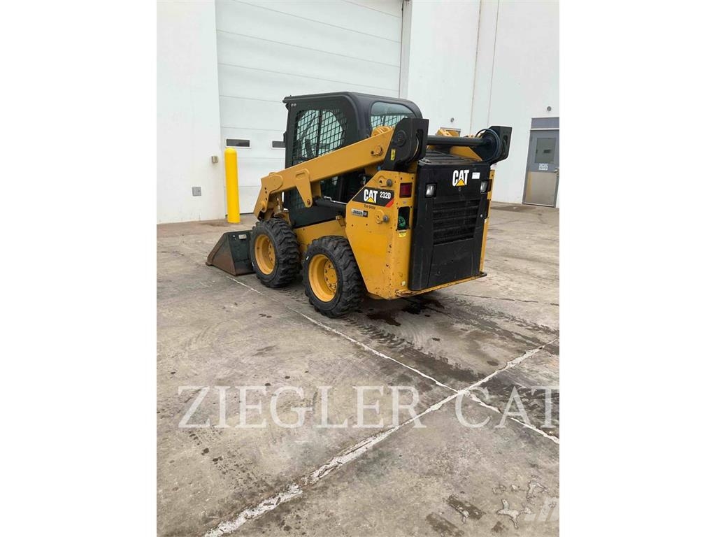 CAT 232D Skid steer loaders