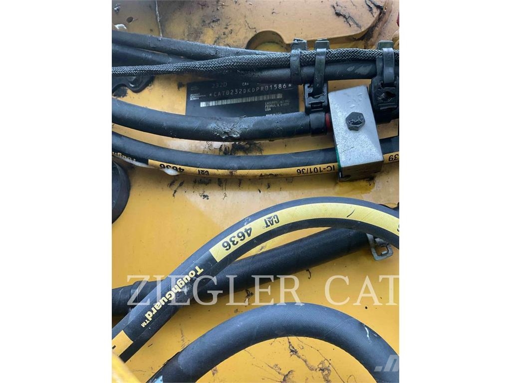 CAT 232D Skid steer loaders