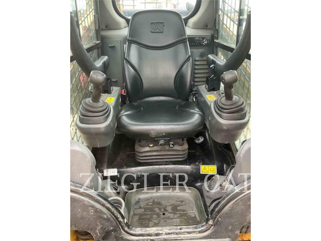 CAT 232D Skid steer loaders