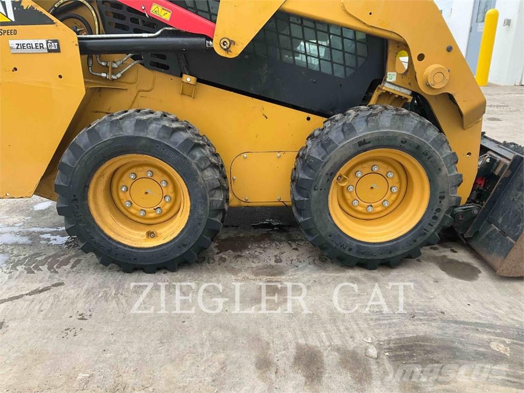CAT 232D Skid steer loaders