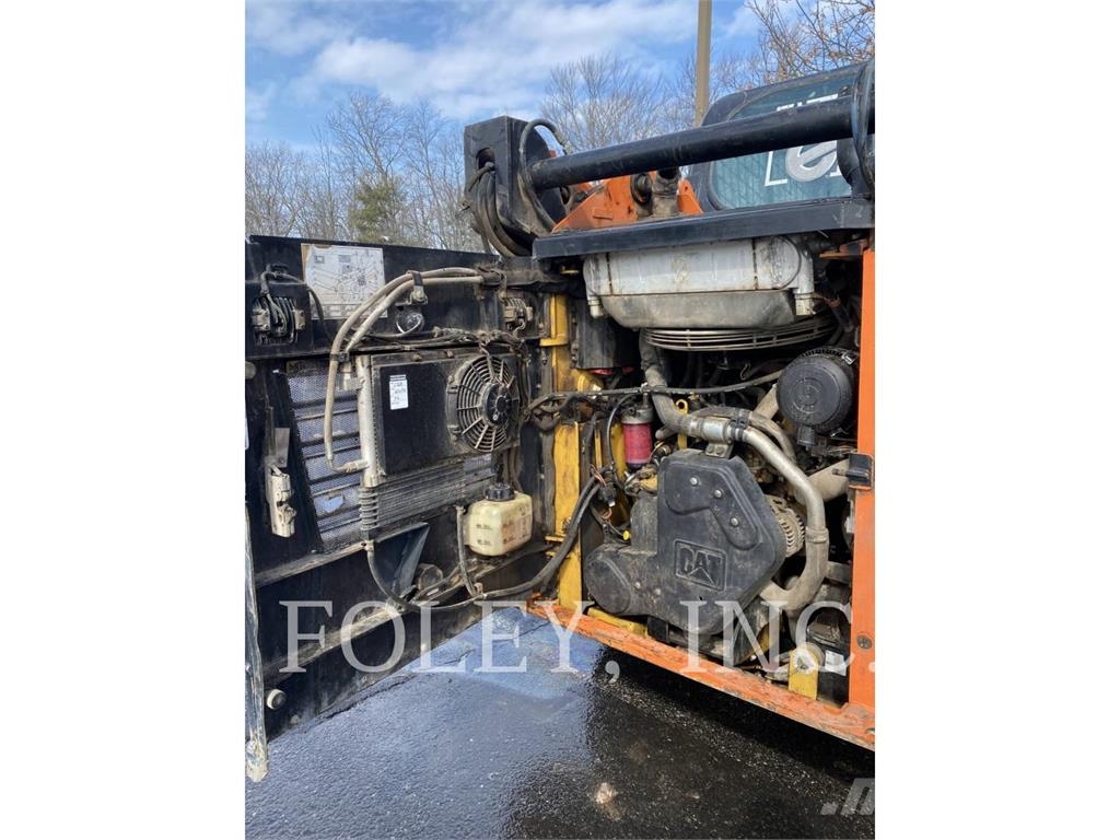 CAT 232D Lietoti riteņu kompaktiekrāvēji