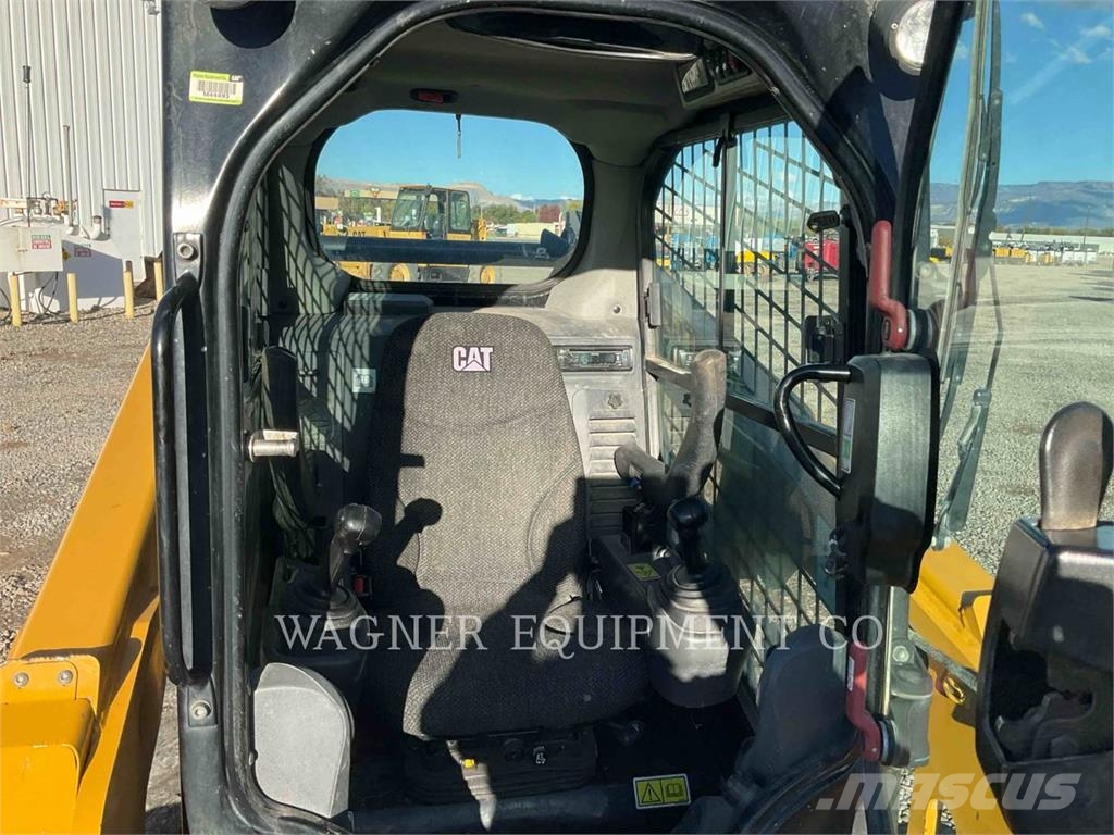 CAT 232D لوادر انزلاقية التوجيه