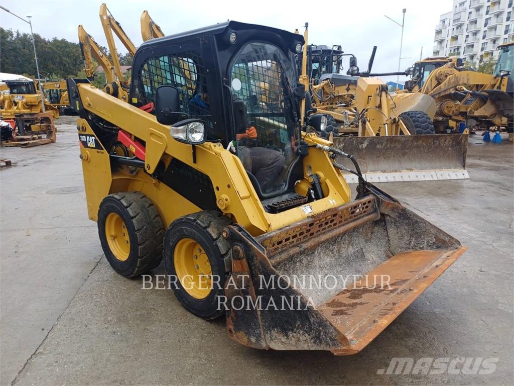 CAT 232D Kompaktrakodók