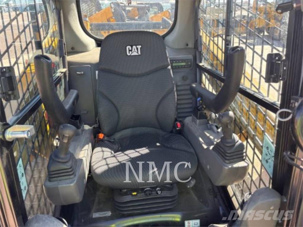 CAT 232D3 Skid steer loaders