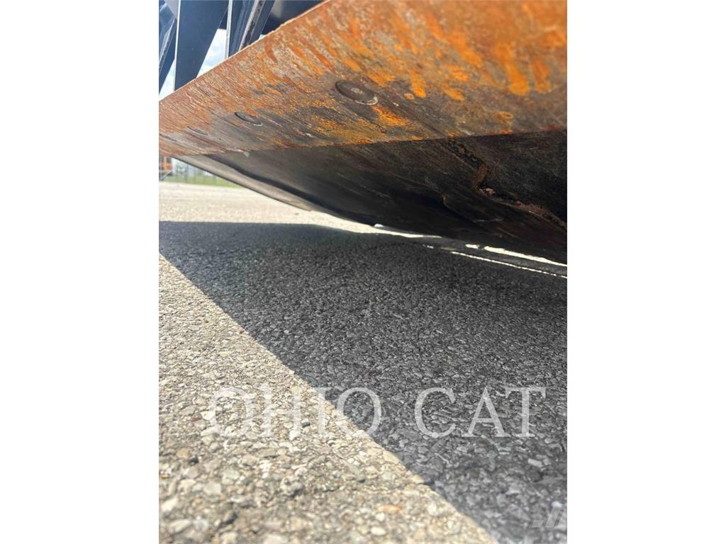 CAT 232D3 C1H1 لوادر انزلاقية التوجيه