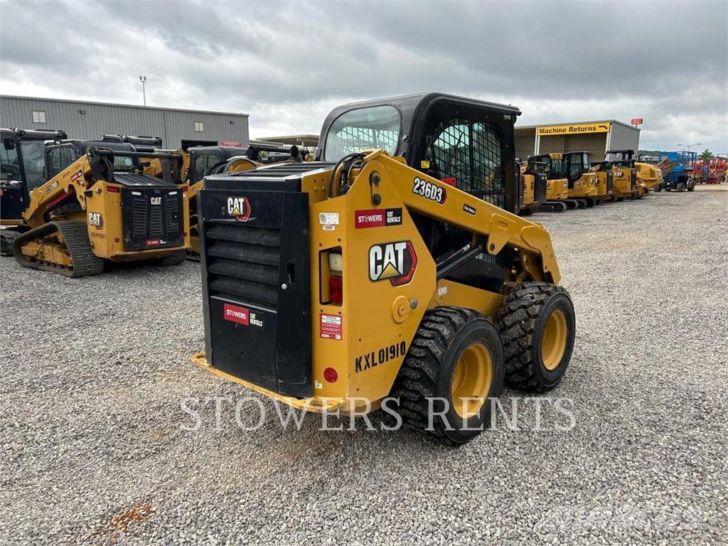 CAT 236 CAB Chargeuse compacte