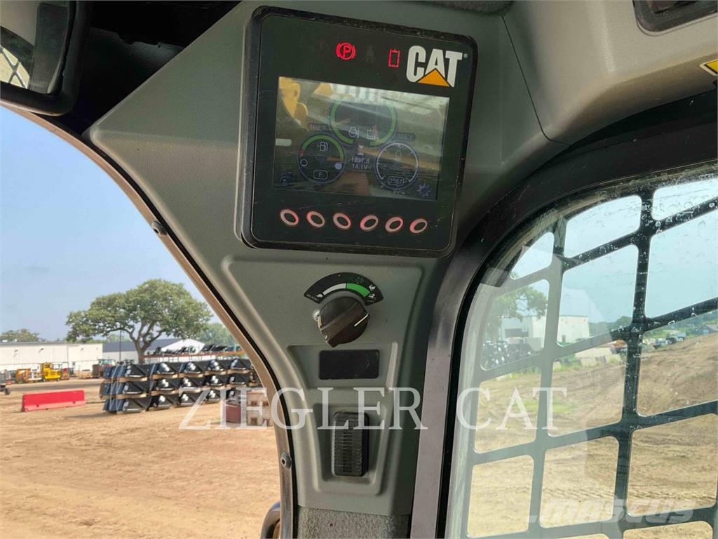 CAT 236D Kompaktlader