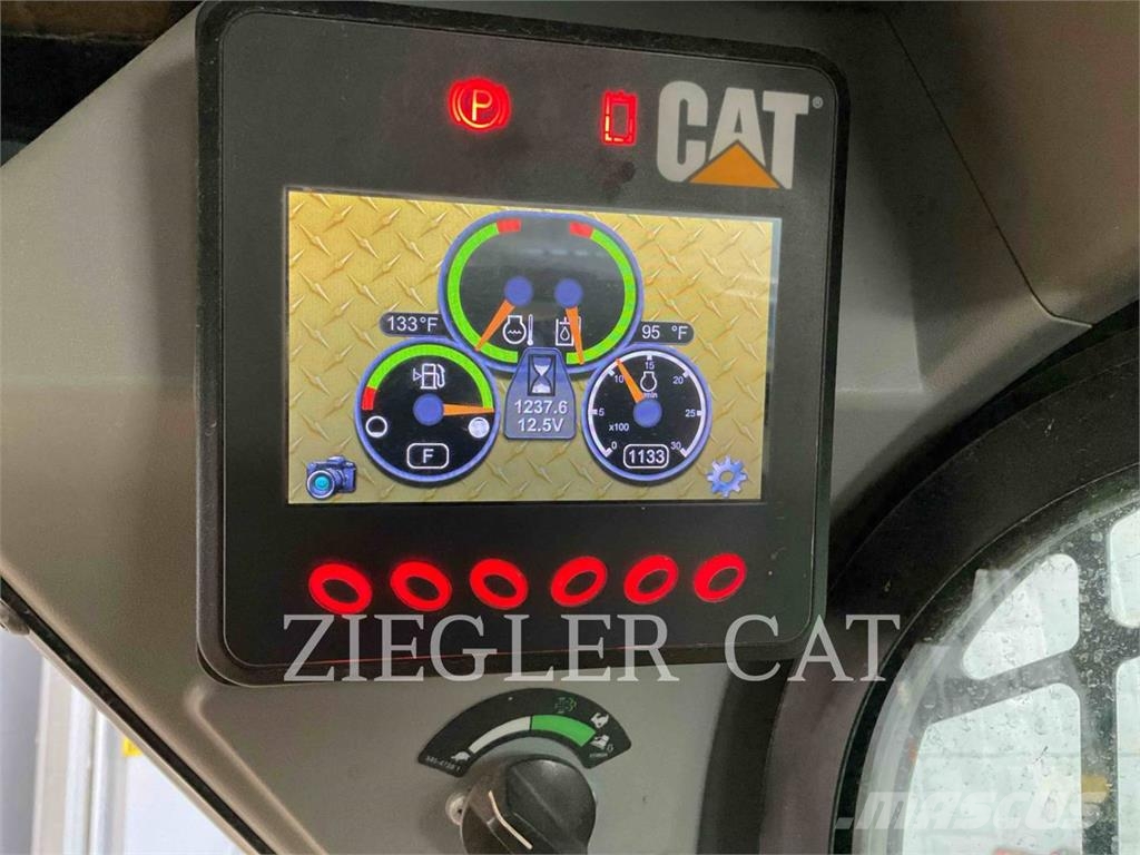 CAT 236D Kompaktlader