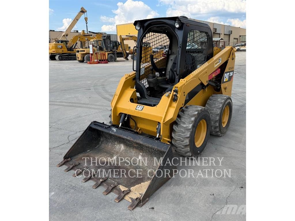 CAT 236D Chargeuse compacte