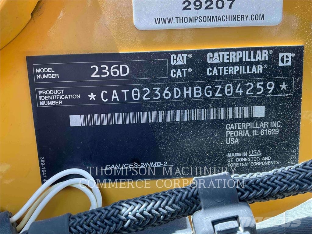 CAT 236D Chargeuse compacte