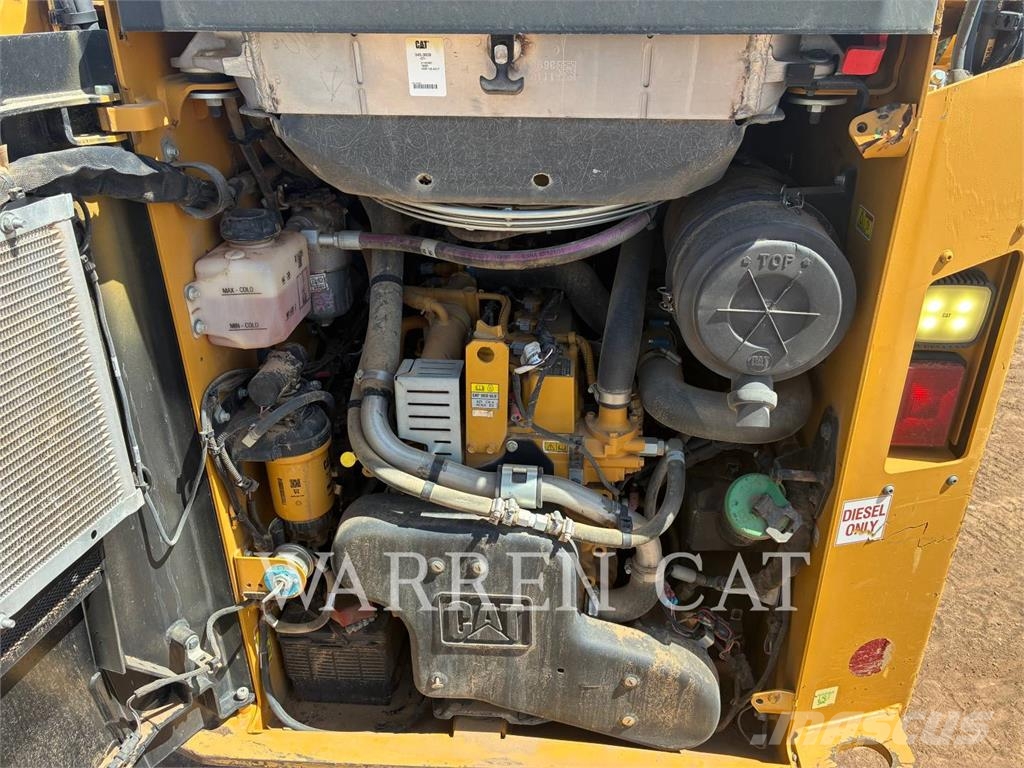 CAT 236D Kompaktlader