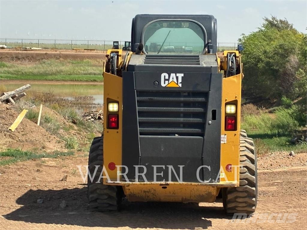 CAT 236D Kompaktlader