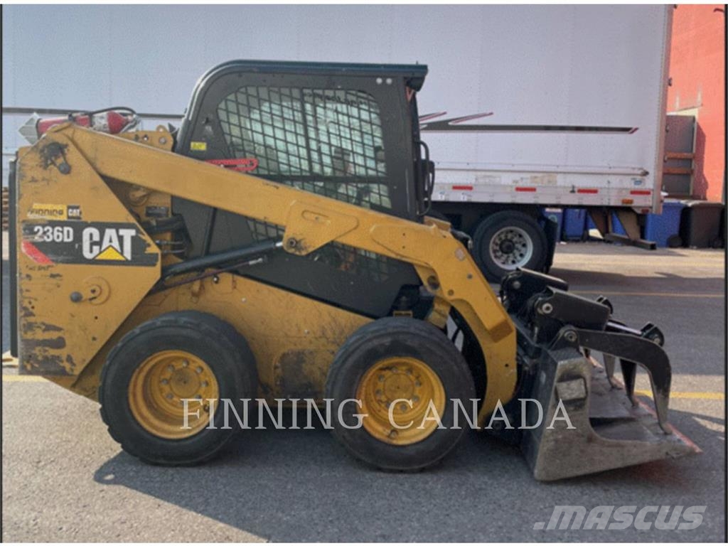 CAT 236D Kompaktlader