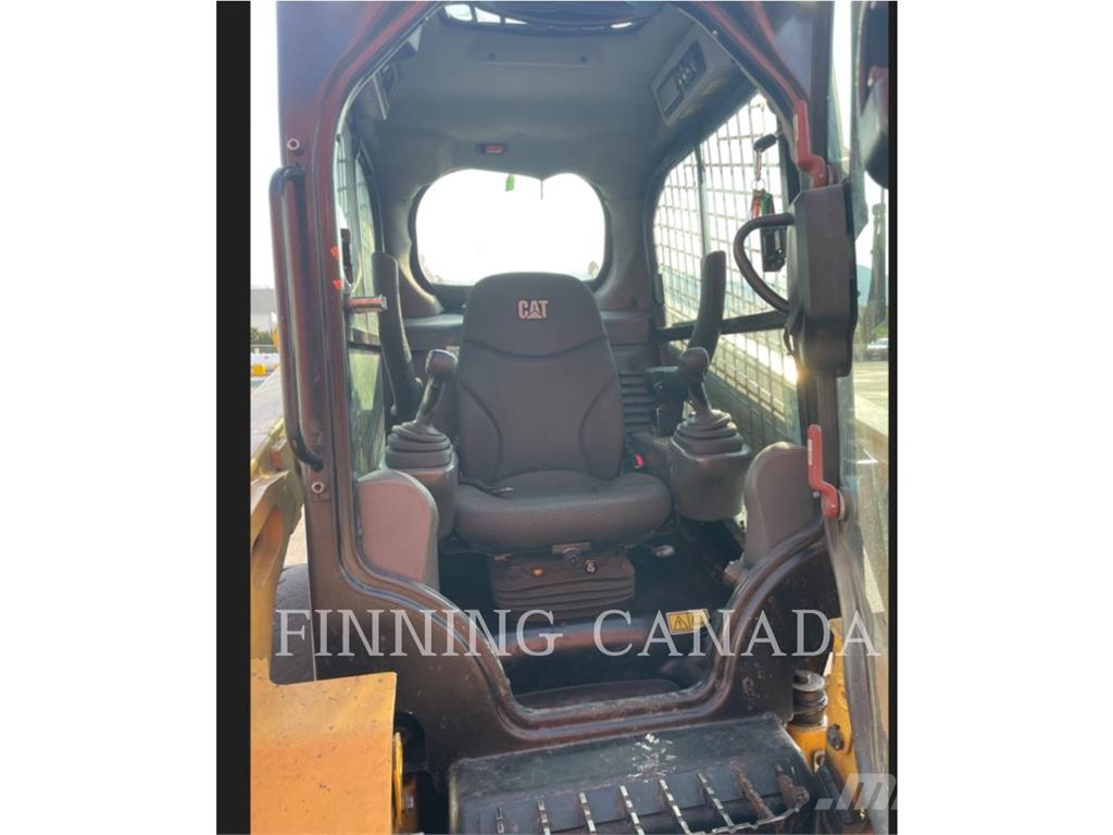 CAT 236D Kompaktlader