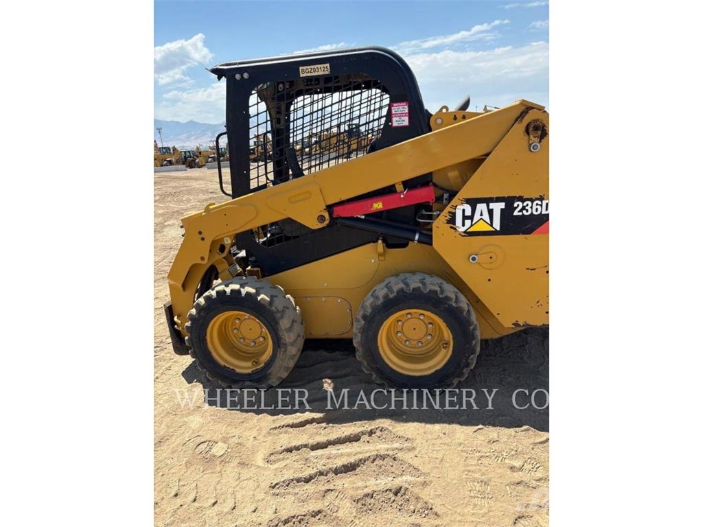 CAT 236D C1-H2 Skid steer loaders