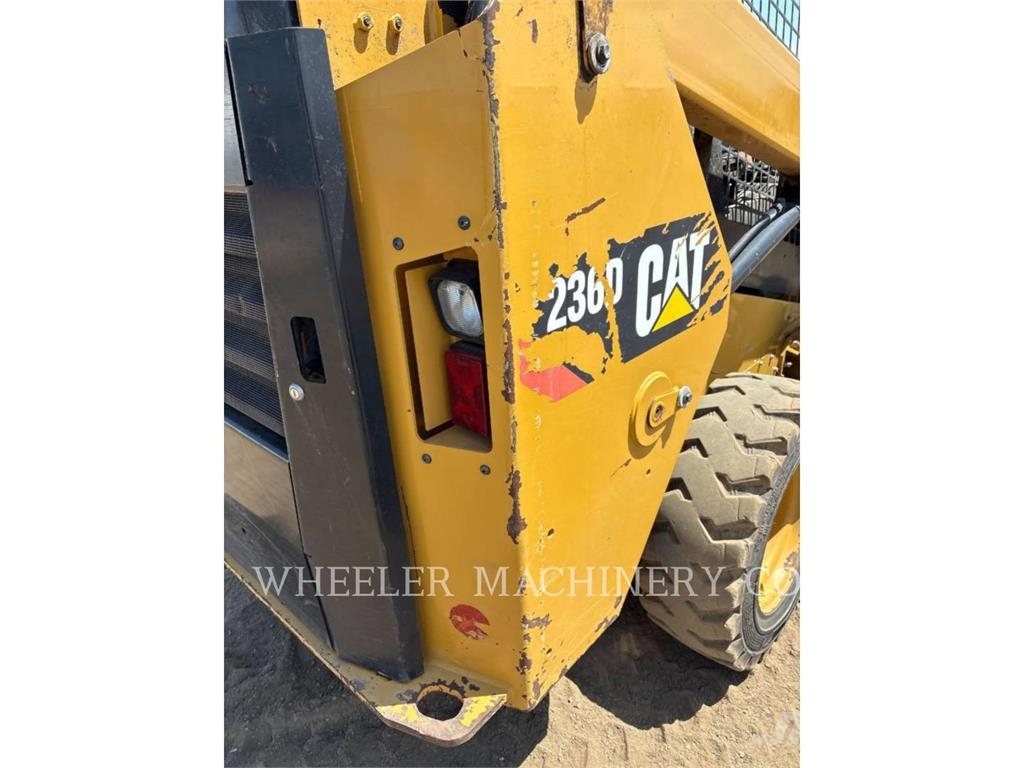 CAT 236D C1-H2 Skid steer loaders