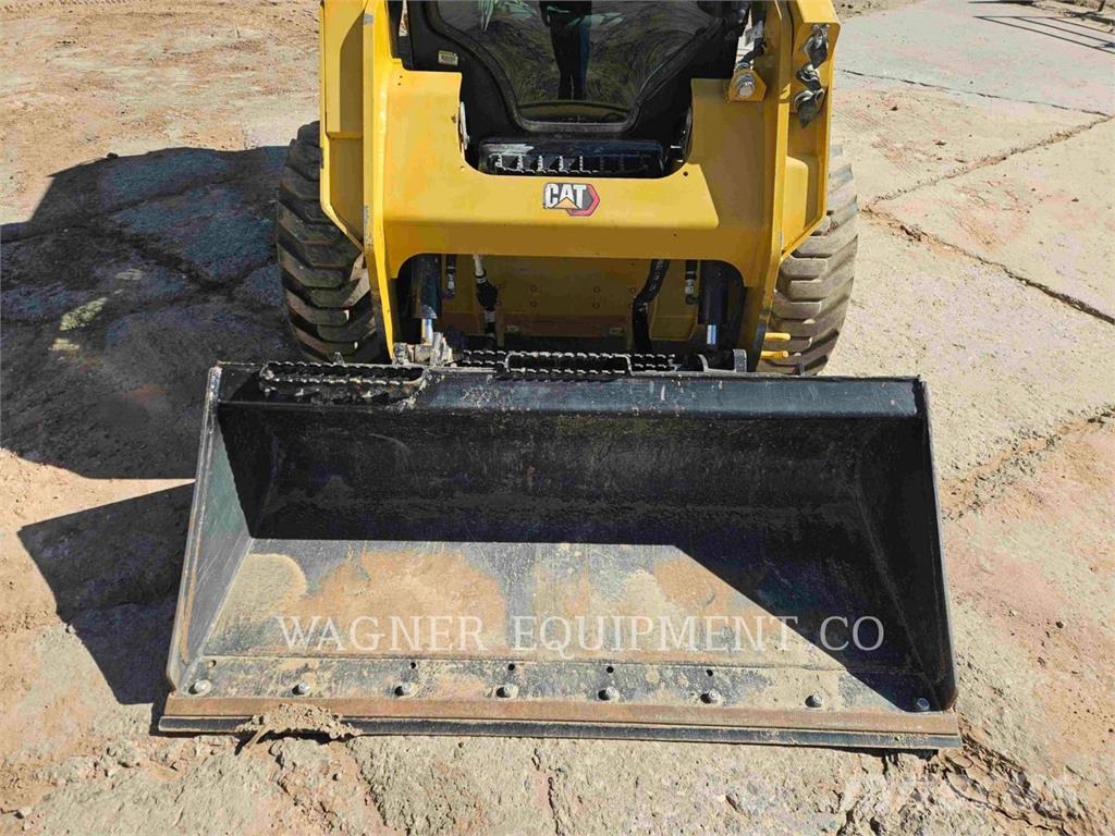 CAT 236D3 Kompaktlader