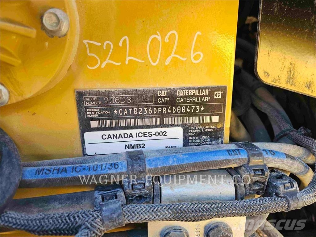CAT 236D3 Kompaktlader