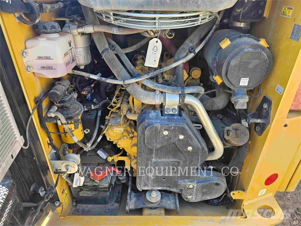 CAT 236D3 Kompaktlader