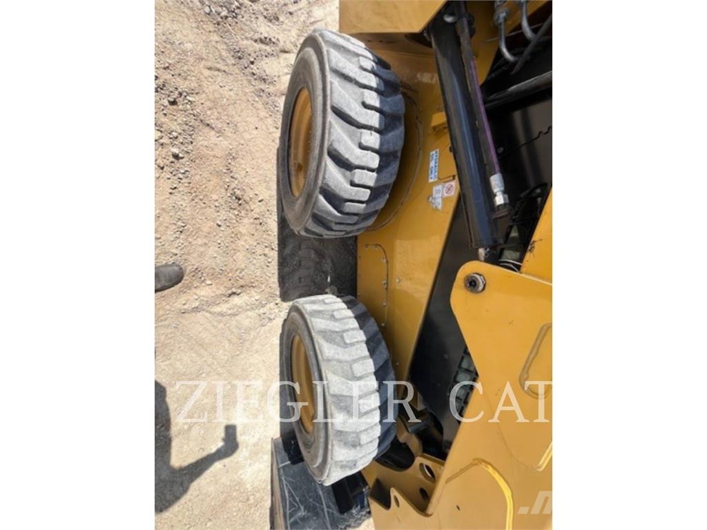 CAT 236D3 Φορτωτάκια