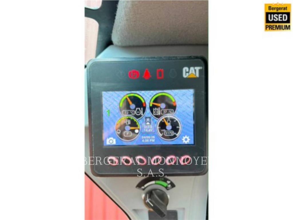 CAT 236D3 Chargeuse compacte