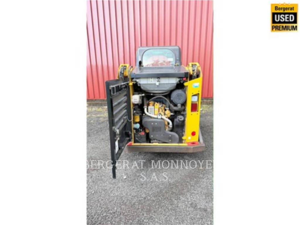 CAT 236D3 Chargeuse compacte