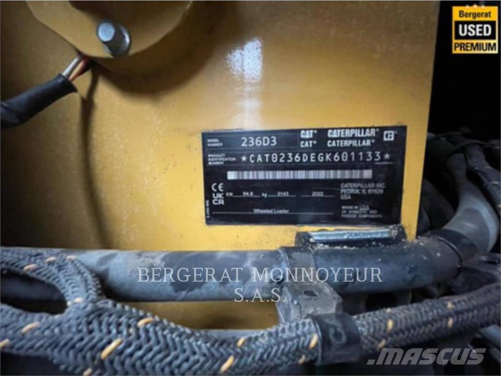 CAT 236D3 Chargeuse compacte
