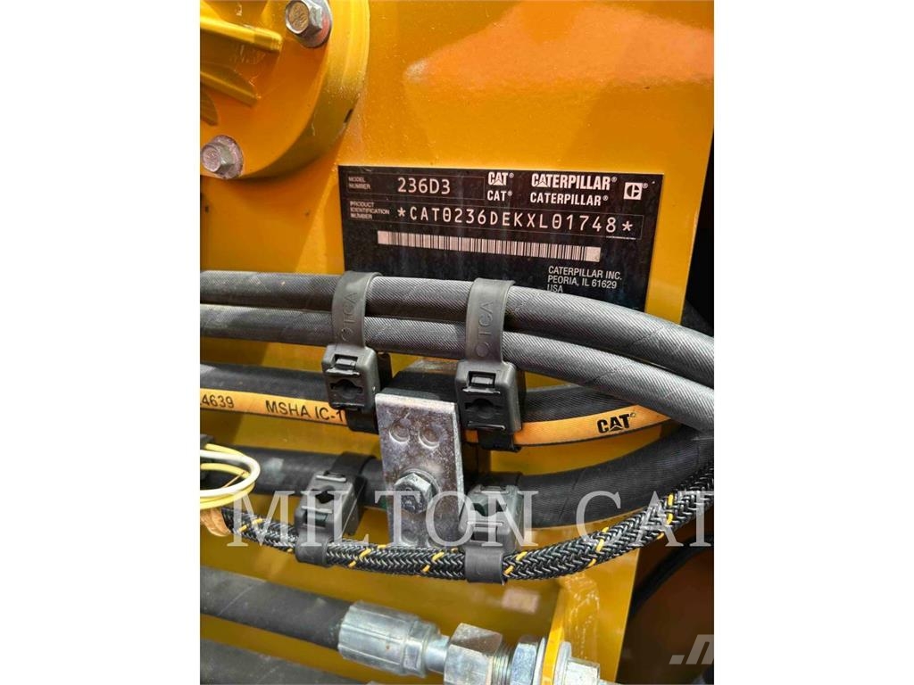 CAT 236D3 Φορτωτάκια