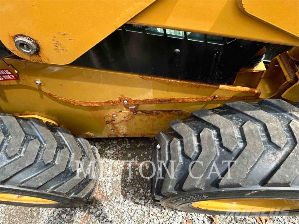 CAT 236D3 Φορτωτάκια
