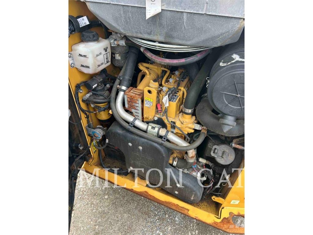 CAT 236D3 Φορτωτάκια