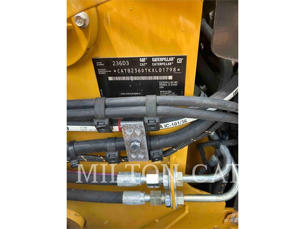 CAT 236D3 Φορτωτάκια