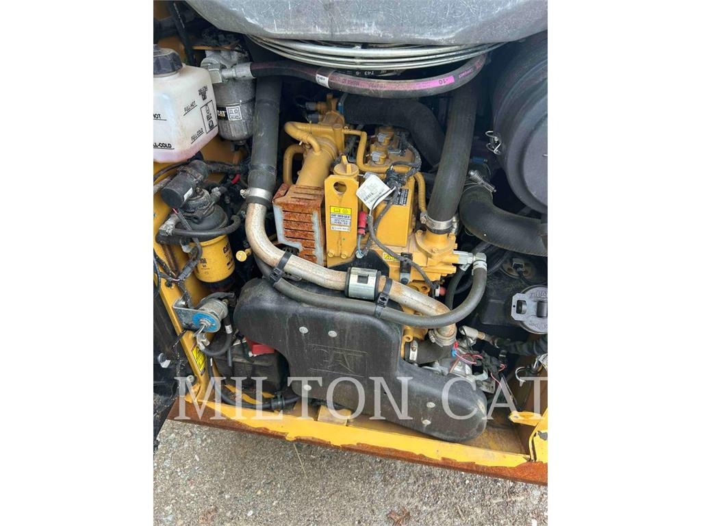 CAT 236D3 Φορτωτάκια