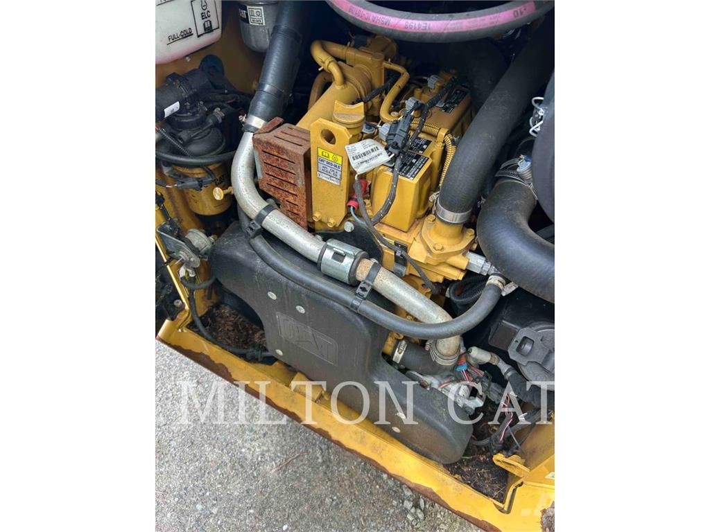 CAT 236D3 Φορτωτάκια