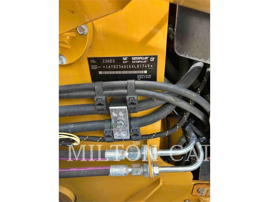 CAT 236D3 Φορτωτάκια