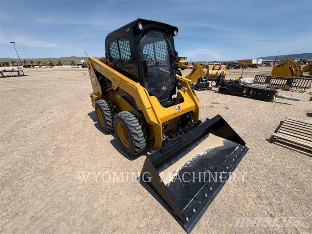 CAT 236D3 Kompaktlader