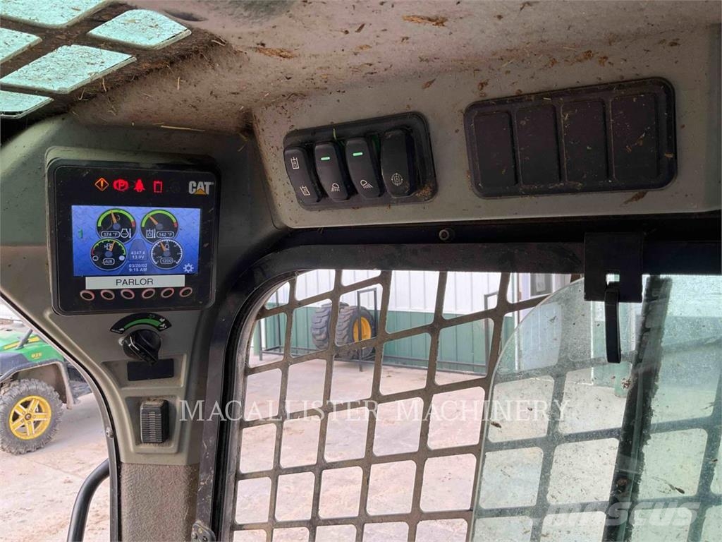 CAT 236D3 Skid steer mini nakladalci