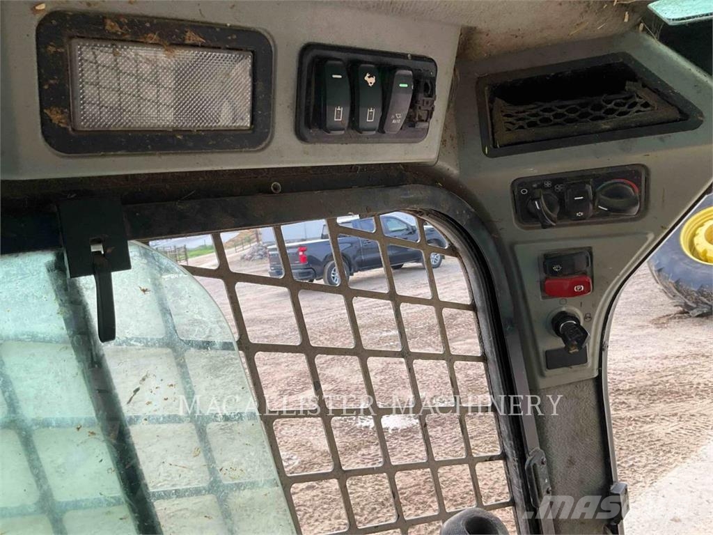 CAT 236D3 Skid steer mini nakladalci