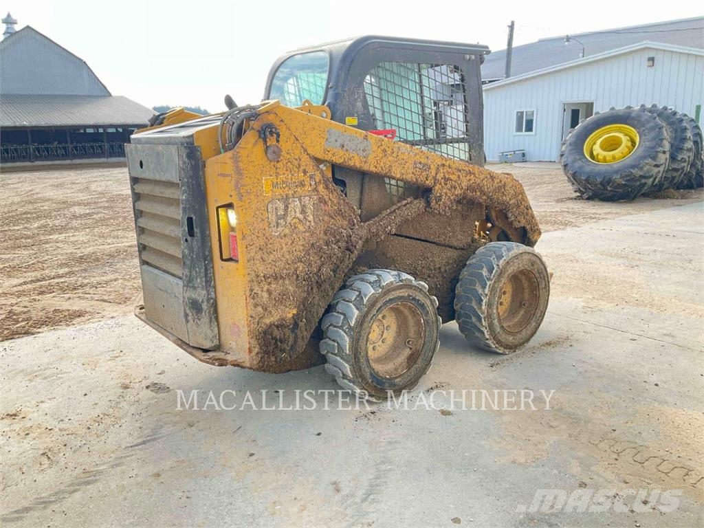 CAT 236D3 Skid steer mini nakladalci